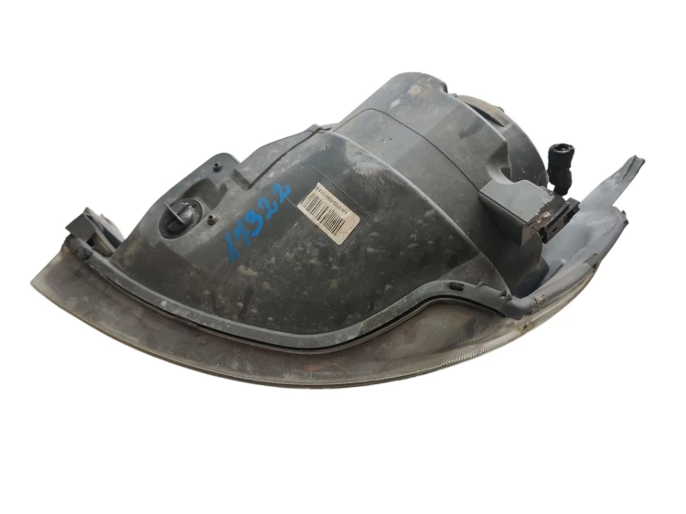 LAMPA PRAWY PRZÓD FORD FIESTA MK6 LIFT (2005-2008) 1.4 TDCI 68KM