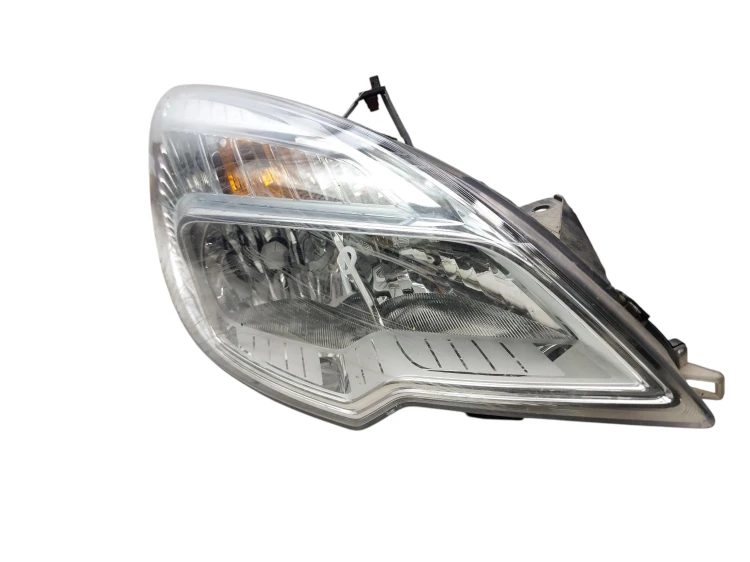 LAMPA PRAWY PRZÓD OPEL MERIVA B (2010-2013) 1.4 T 120KM 13253630