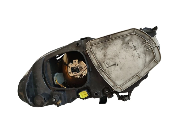 LAMPA PRAWY PRZÓD CHRYSLER VOYAGER IV (2000-2005) 2.4 16V 147KM