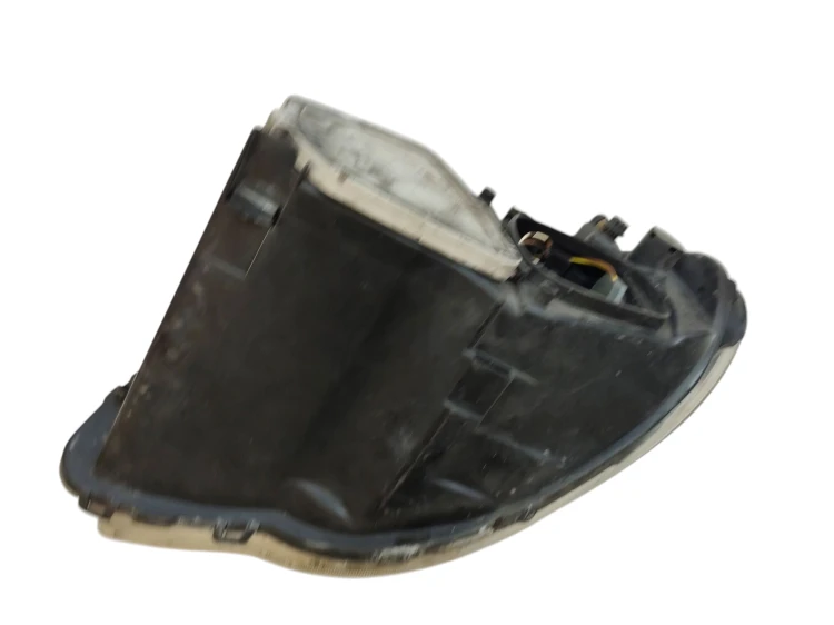 LAMPA PRAWY PRZÓD CHRYSLER VOYAGER IV (2000-2005) 2.4 16V 147KM