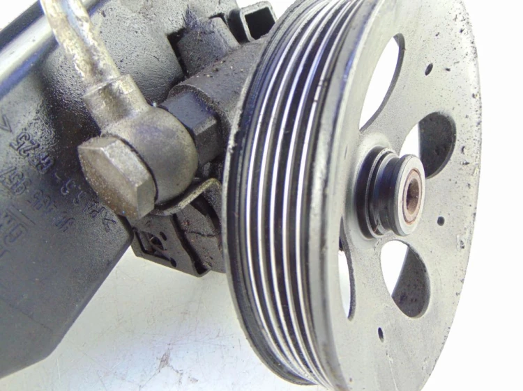 POMPA WSPOMAGANIA OPEL VECTRA B 1.6 16V 90495957