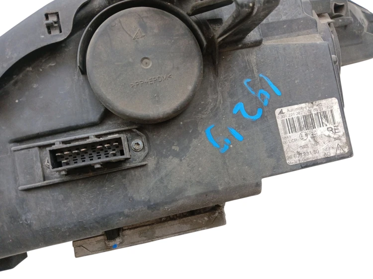 LAMPA PRAWY PRZÓD CITROEN C6 (2005-2012) 2.7 HDI V6