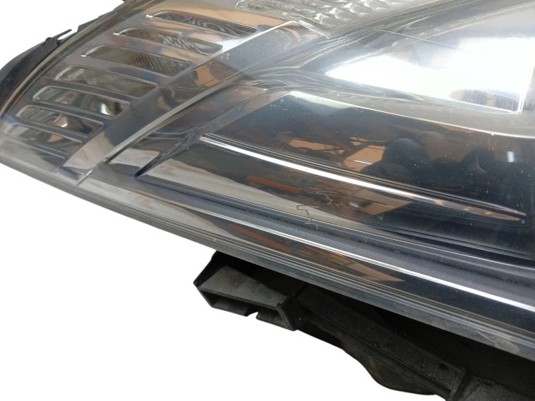 LAMPA PRAWY PRZÓD CITROEN C6 (2005-2012) 2.7 HDI V6