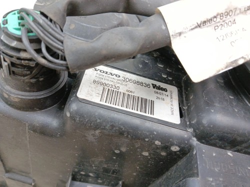 LAMPA PRAWY PRZÓD VOLVO S60 I LIFT (2004-2010) 2.0 T 180KM 30698836
