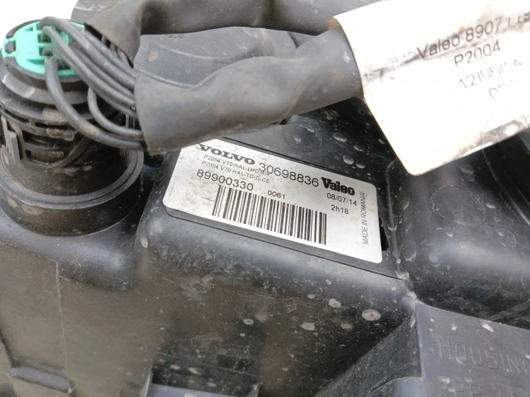 LAMPA PRAWY PRZÓD VOLVO S60 I LIFT (2004-2010) 2.0 T 180KM 30698836