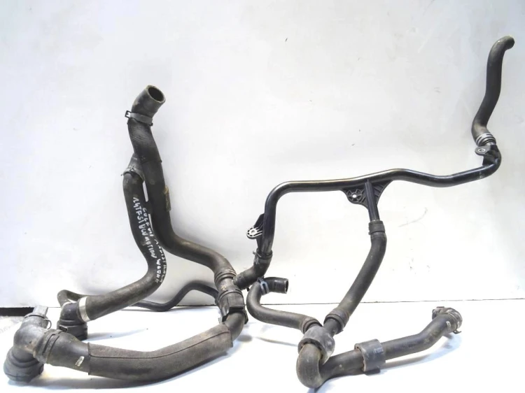 PRZEWODY WODY VOLKSWAGEN GOLF VII 04E121070