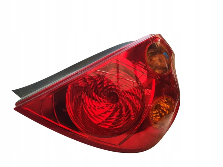 LAMPA PRAWA PRAWY TYŁ KIA CEED I ED (2006-2009) HB 5D EUROPA