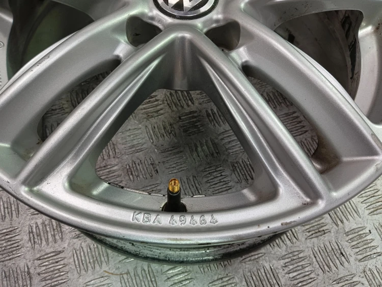FELGA ALUMINIOWA VOLKSWAGEN PASSAT B6 (2005-2010) 2.0 FSI 150KM RC27-656