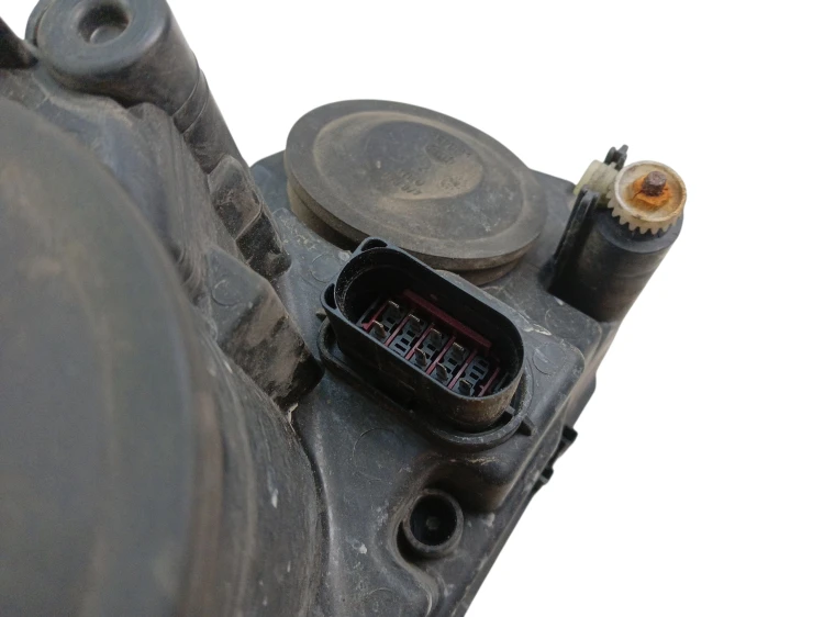 LAMPA LEWY PRZÓD VOLKSWAGEN PASSAT B6 (2005-2010) 2.0 TDI 140KM 3C0941005Q
