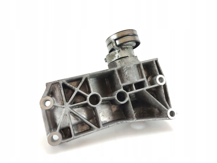 ŁAPA MOCOWANIE ALTERNATORA VOLKSWAGEN GOLF IV (1997-2006) 1.4 16V 75KM 0301