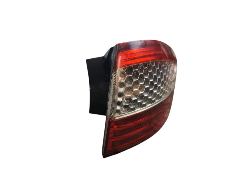 LAMPA PRAWY TYŁ FORD MONDEO MK4 (2007-2010) 1.8 TDCI 125KM 7S71-13404-B