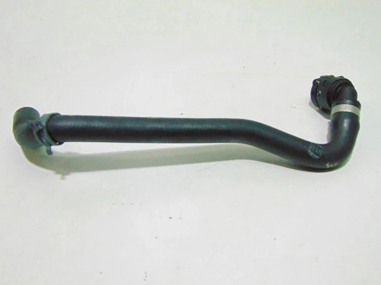 PRZEWÓD WODY VOLKSWAGEN PASSAT B8 3Q0122157P