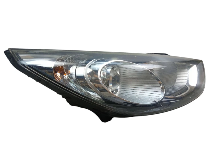 LAMPA PRAWY PRZÓD HYUNDAI IX35 (2009-2013) 2.0 CRDI 136KM