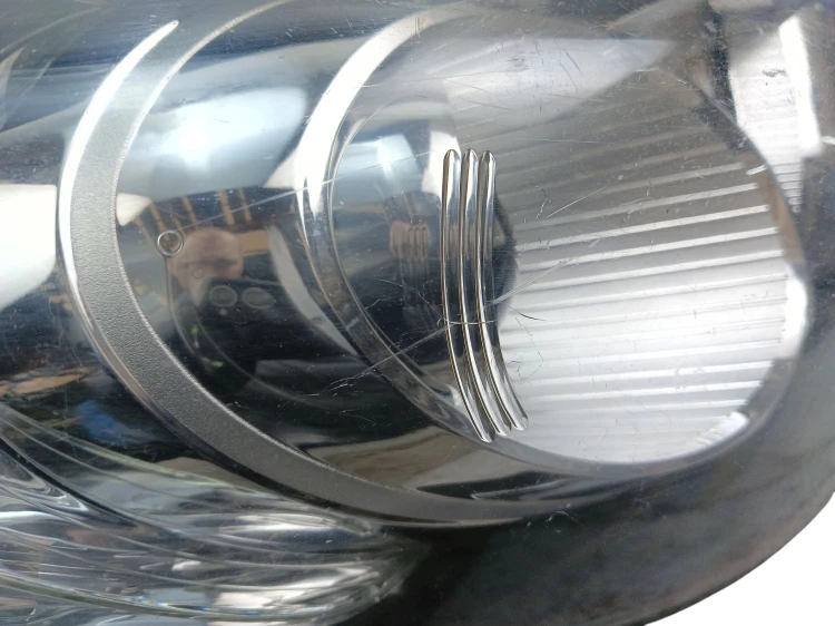LAMPA PRAWY PRZÓD HYUNDAI IX35 (2009-2013) 2.0 CRDI 136KM