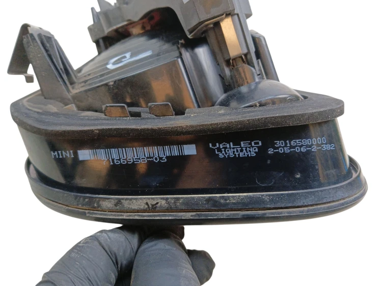 LAMPA PRAWY TYŁ MINI COOPER S R53 (2004-2006) 1.6 16V 170KM 7166958