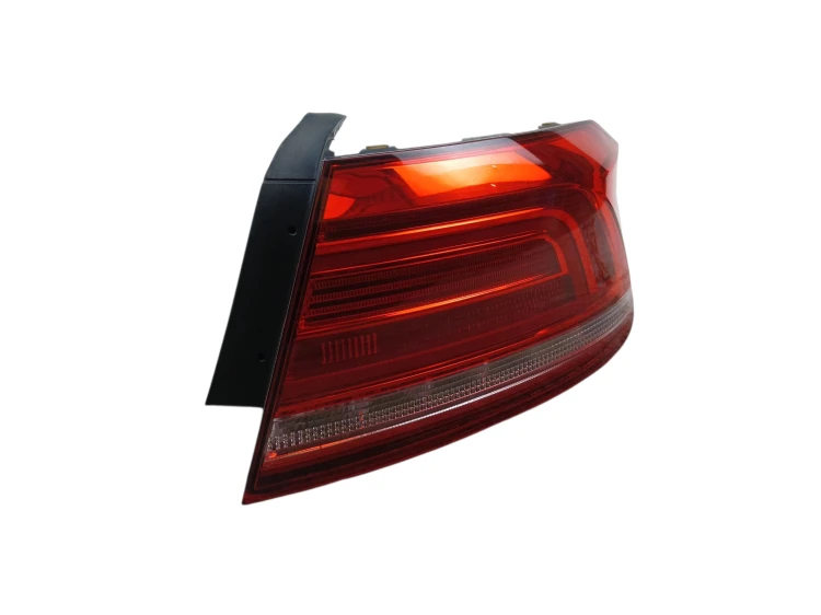 LAMPA PRAWY TYŁ VOLKSWAGEN PASSAT B8 (2014-2019) 2.0 TDI 150KM