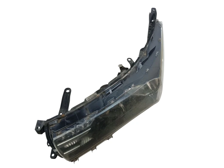 LAMPA LEWY PRZÓD TOYOTA COROLLA E18 (2013-2016) 1.6 VALVEMATIC 132KM 81150-