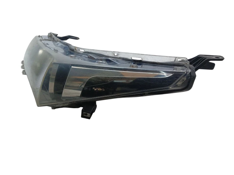 LAMPA LEWY PRZÓD TOYOTA COROLLA E18 (2013-2016) 1.6 VALVEMATIC 132KM 81150-