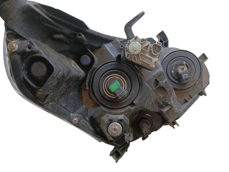 LAMPA LEWY PRZÓD TOYOTA VERSO (2009-2013) 2.0 D4D 126KM