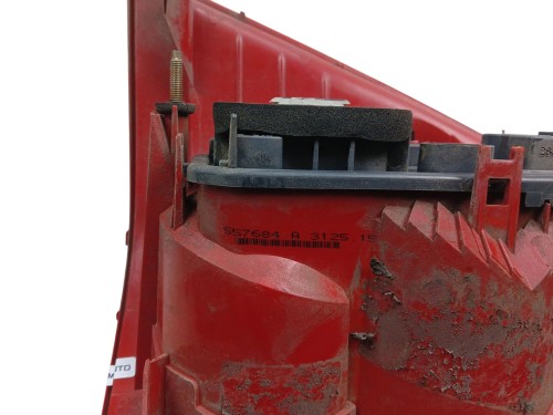 LAMPA PRAWY TYŁ PEUGEOT 307 LIFT (2005-2008) 1.6 16V 109KM 557684A