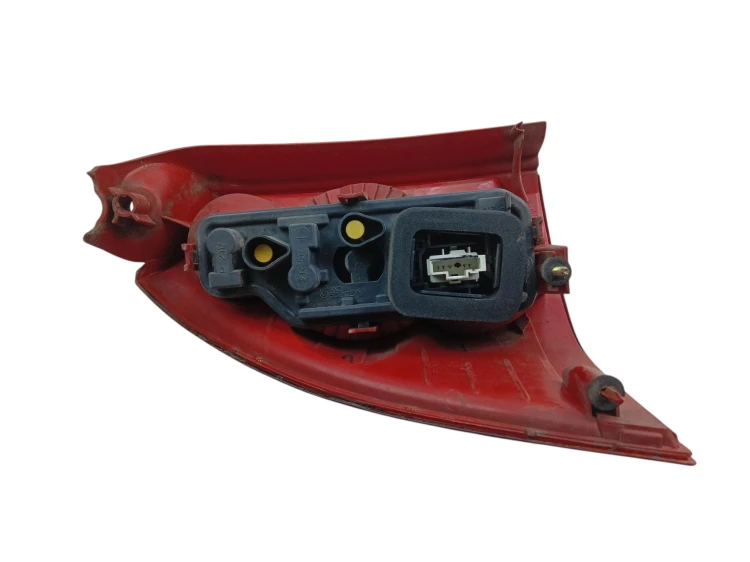 LAMPA PRAWY TYŁ PEUGEOT 307 LIFT (2005-2008) 1.6 16V 109KM 557684A