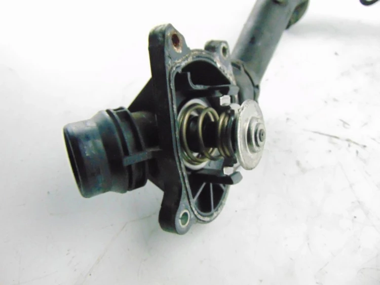 OBUDOWA TERMOSTATU BMW E91 3.0 D