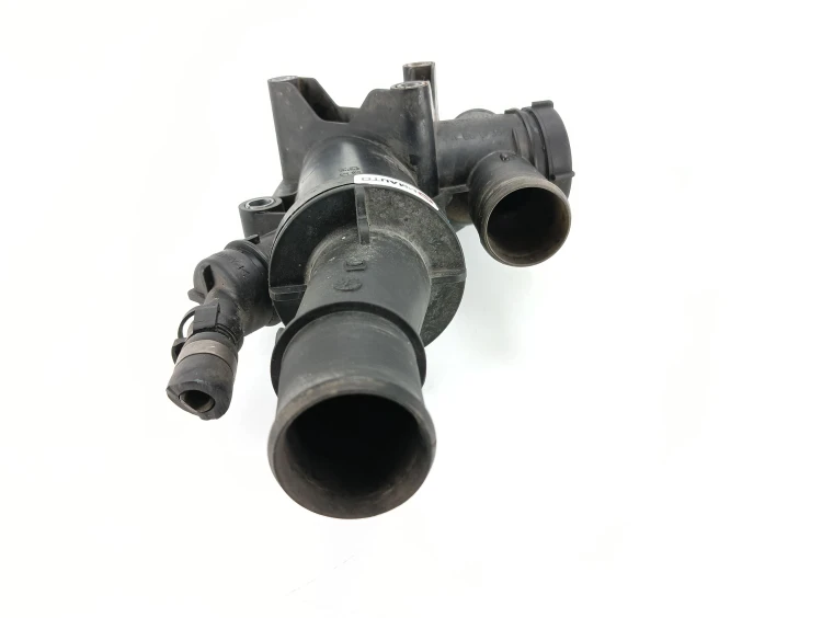 OBUDOWA TERMOSTATU FORD FOCUS MK2 (2004-2007) 2.0 TDCI 136KM 9656182980