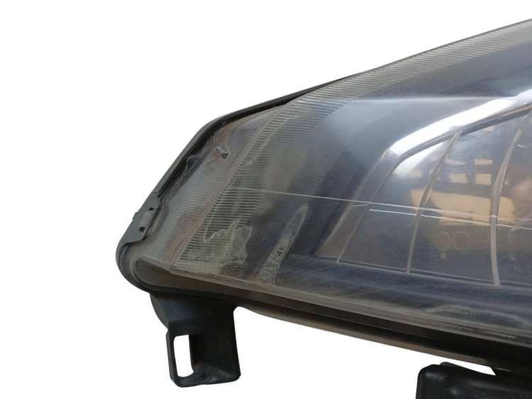 LAMPA PRAWY PRZÓD RENAULT LAGUNA II LIFT (2005-2007) 2.0 16V 133KM 82004811