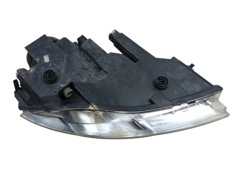 LAMPA LEWY PRZÓD VOLKSWAGEN PASSAT B6 (2005-2010) 2.0 TDI 140KM 3C0941005