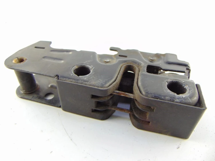 ZAMEK MASKI SEAT LEON II (2005-2012) 1.8 TSI 1P0823509C