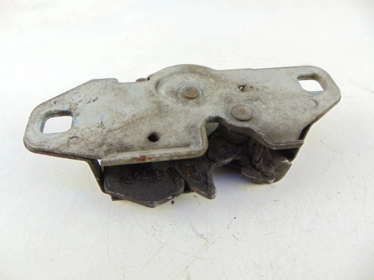 ZAMEK MASKI MINI COOPER R50 1.6 16V
