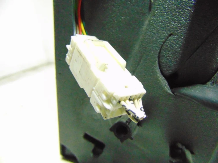 LUSTERKO PRAWE NISSAN NOTE I(2005-2013) 1.6 16V
