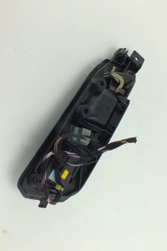 KLAMKA WEWNĘTRZNA LEWY PRZÓD VOLKSWAGEN POLO IV 1.4 16v