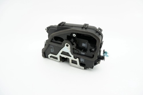 ZAMEK DRZWI LEWY PRZÓD BMW E90 LIFT (2008-2011) 2.0 D 2C1778
