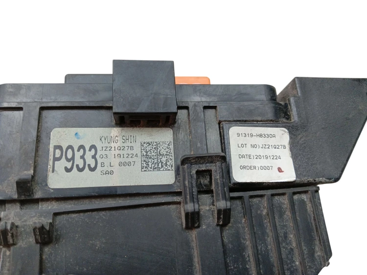 SKRZYNKA BEZPIECZNIKÓW KIA STONIC (2017-2020) 1.0 T-GDI 120KM 91319-H8330A