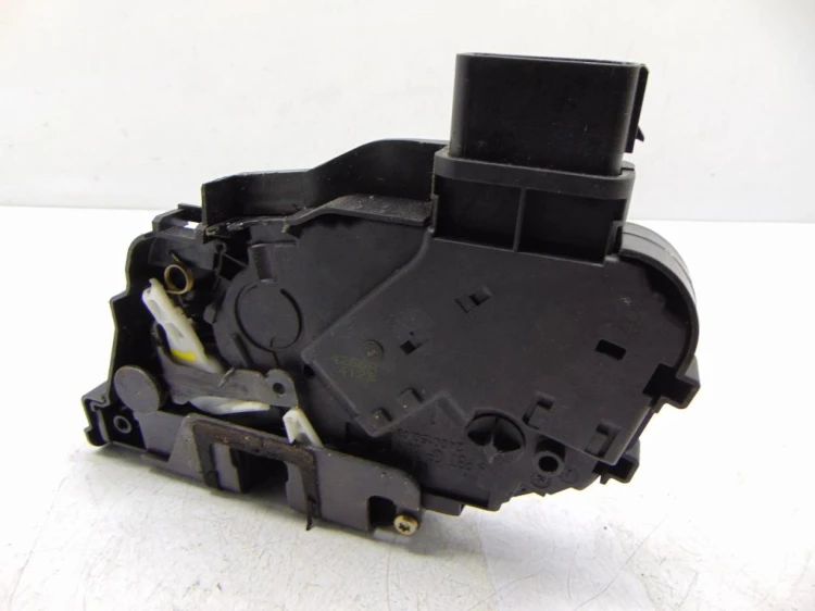ZAMEK DRZWI LEWY PRZÓD FORD FOCUS MK2 (2004-2011) 2.0 TDCI 6N4A-L21813-CA