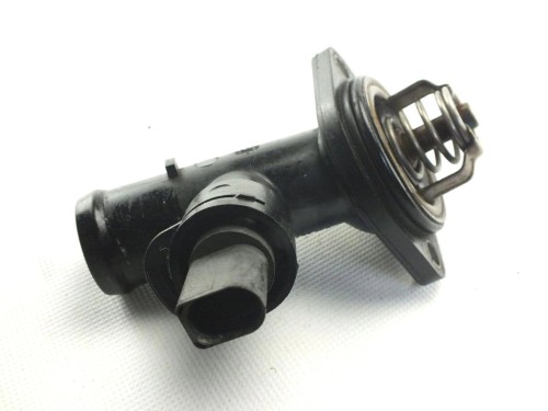 OBUDOWA TERMOSTATU VOLKSWAGEN PASSAT B6 2.0 TDI 03G121121D