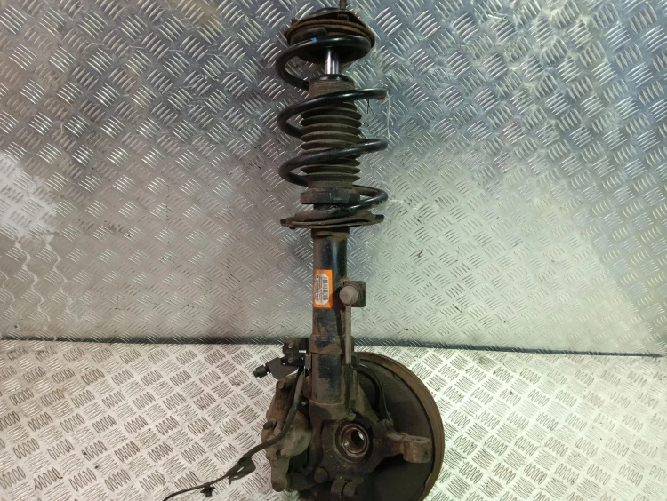 ZWROTNICA AMORTYZATOR PRAWY PRZÓD JEEP PATRIOT LIFT (2011-2017) 2.0 16V 156