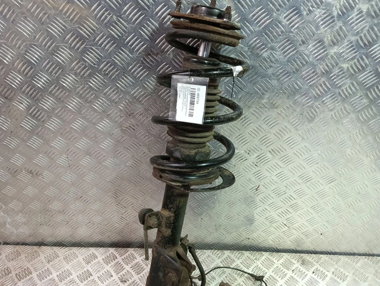 ZWROTNICA AMORTYZATOR PRAWY PRZÓD JEEP PATRIOT LIFT (2011-2017) 2.0 16V 156