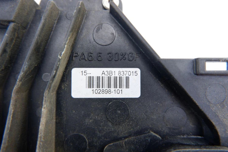 ZAMEK DRZWI LEWY PRZÓD VOLKSWAGEN POLO IV 1.2 3B1837015