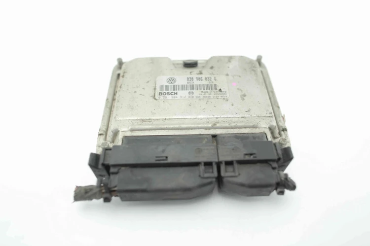 KOMPUTER STEROWNIK SILNIKA VOLKSWAGEN POLO III 6N 1.0 BEN 030906032G 026120