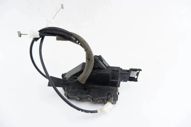 ZAMEK DRZWI PRAWY PRZÓD CITROEN C5 III (2008 -) 3.0 HDI V6