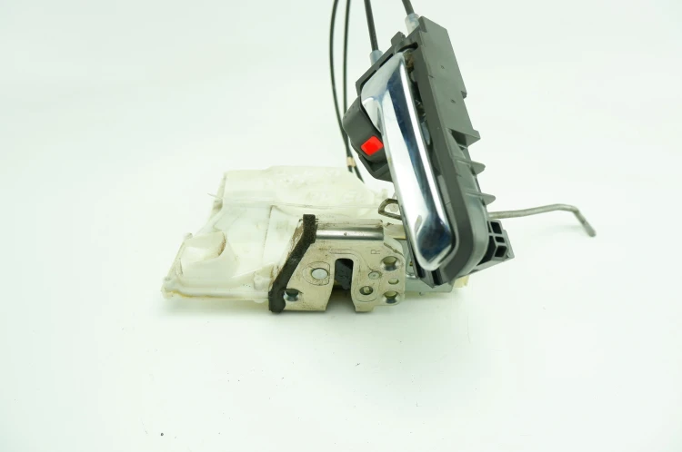 ZAMEK DRZWI PRAWY PRZÓD SUZUKI SWIFT IV MK6 347978