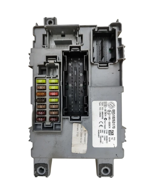SKRZYNKA BEZPIECZNIKÓW BSI FIAT GRANDE PUNTO (2005-2012) 1.4 8V 77KM 005182