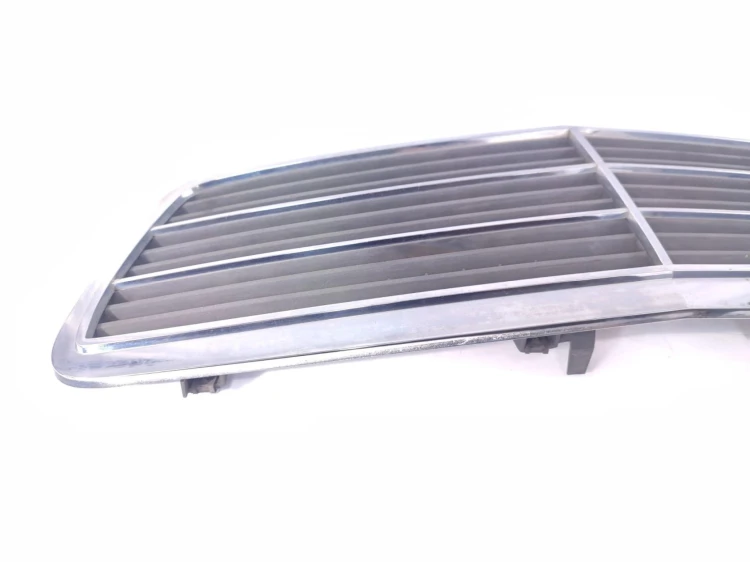 ATRAPA GRILL MERCEDES C W203 (2000-2003) 2.0 129KM