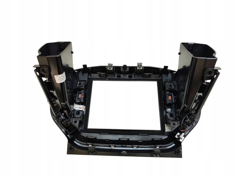 RAMKA WYŚWIETLACZA DEKOR KRATKI MASERATI GHIBLI III 6700190600 08951000102