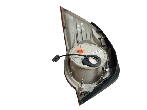 LAMPA PRAWY TYŁ VOLKSWAGEN EOS (2005-2010) 2.0 FSI 150KM 1Q0945258A