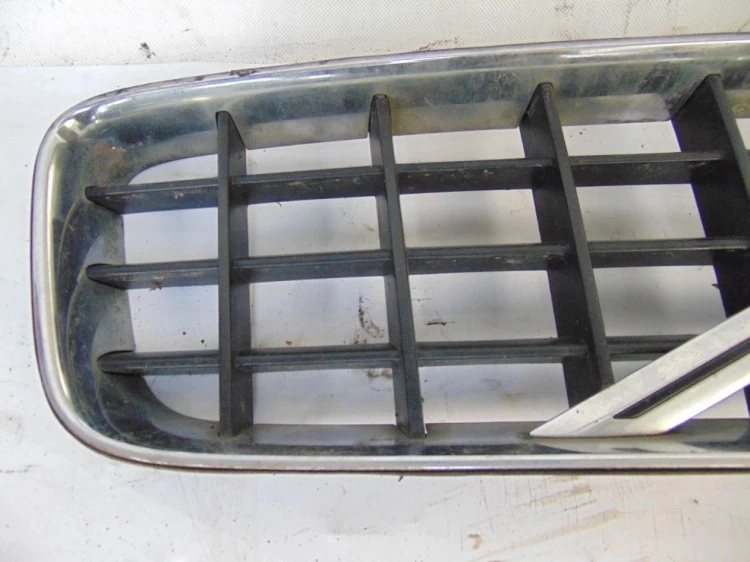 ATRAPA GRILL VOLVO XC90 I (2002-2006) 2.4 D5 163KM 8620641
