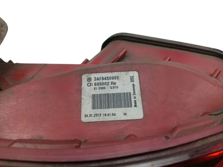 LAMPA PRAWY TYŁ VOLKSWAGEN PASSAT B7 (2010-2014) 2.0 TDI 140KM 3AF945096E