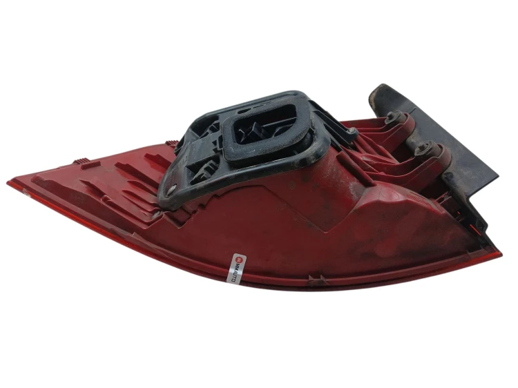 LAMPA PRAWY TYŁ VOLKSWAGEN PASSAT B7 (2010-2014) 2.0 TDI 140KM 3AF945096E